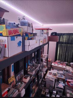 Huge sports card and memorabilia collection must go!!!