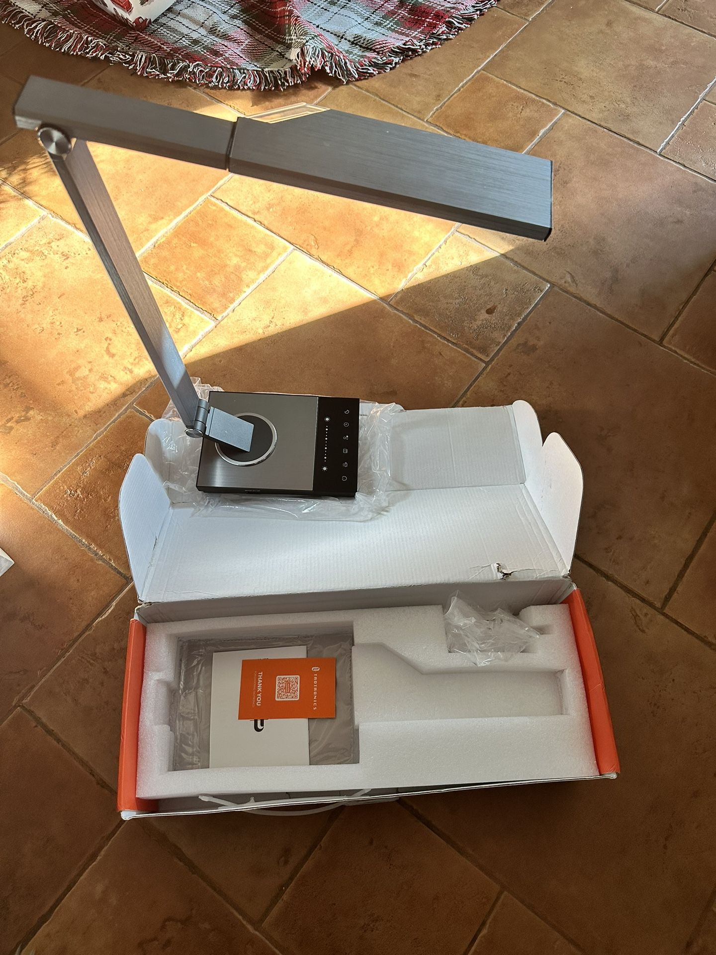 TT DL16 TaoTronics LED Desk Lamp