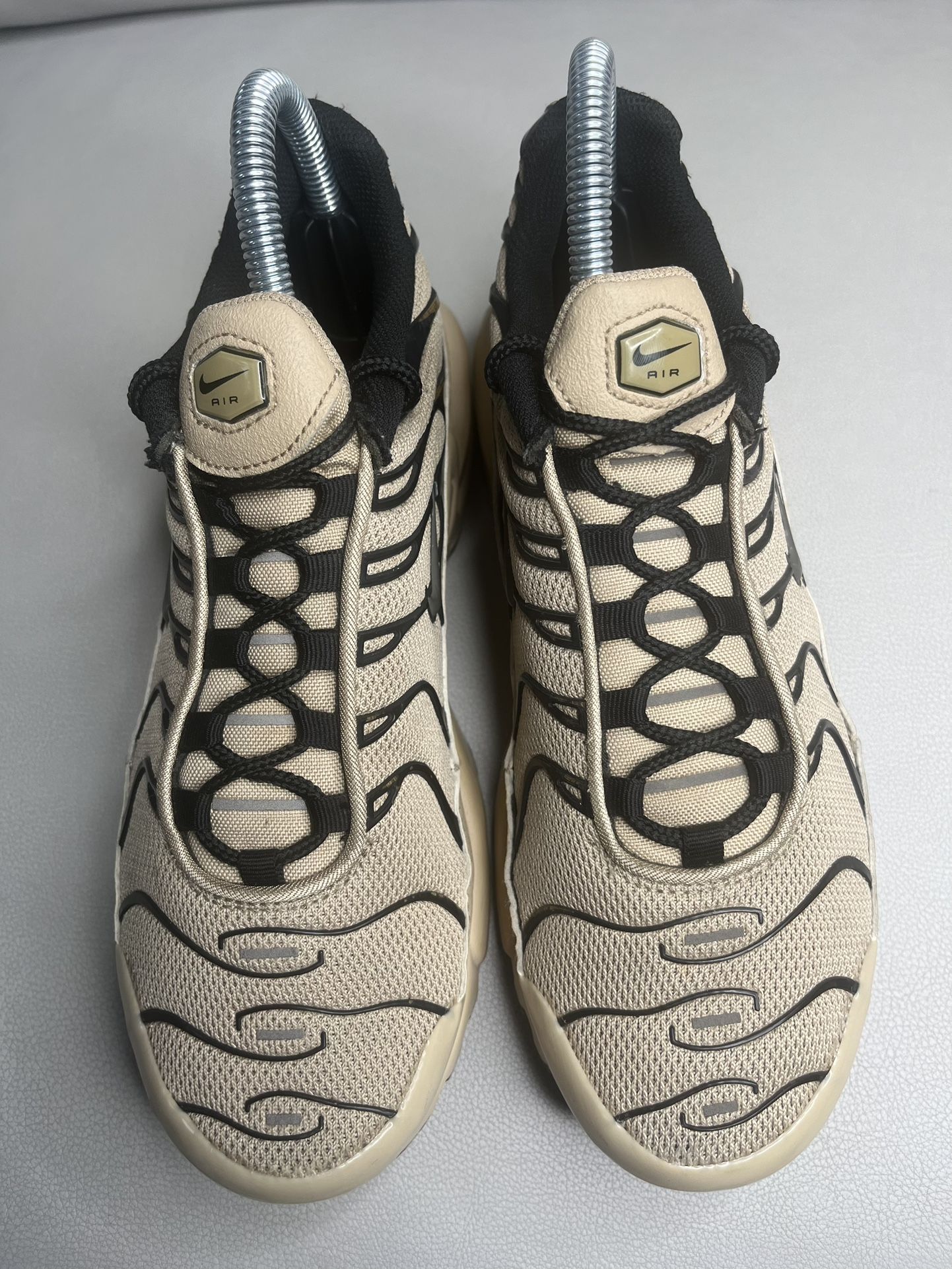 Nike air max plus gs desert best sale
