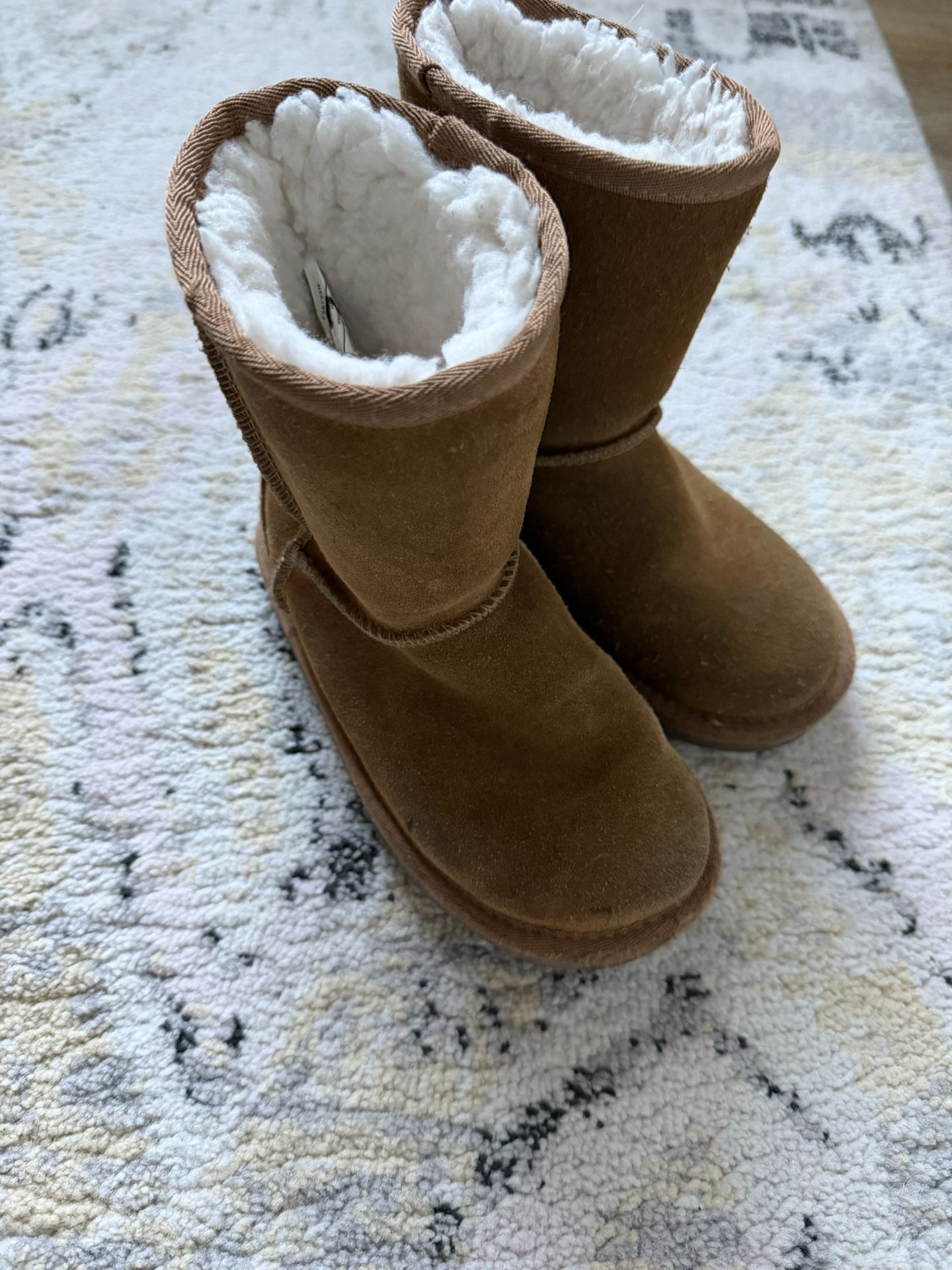 Kids Koolaburra Warm Boot By Ugg  Size 11