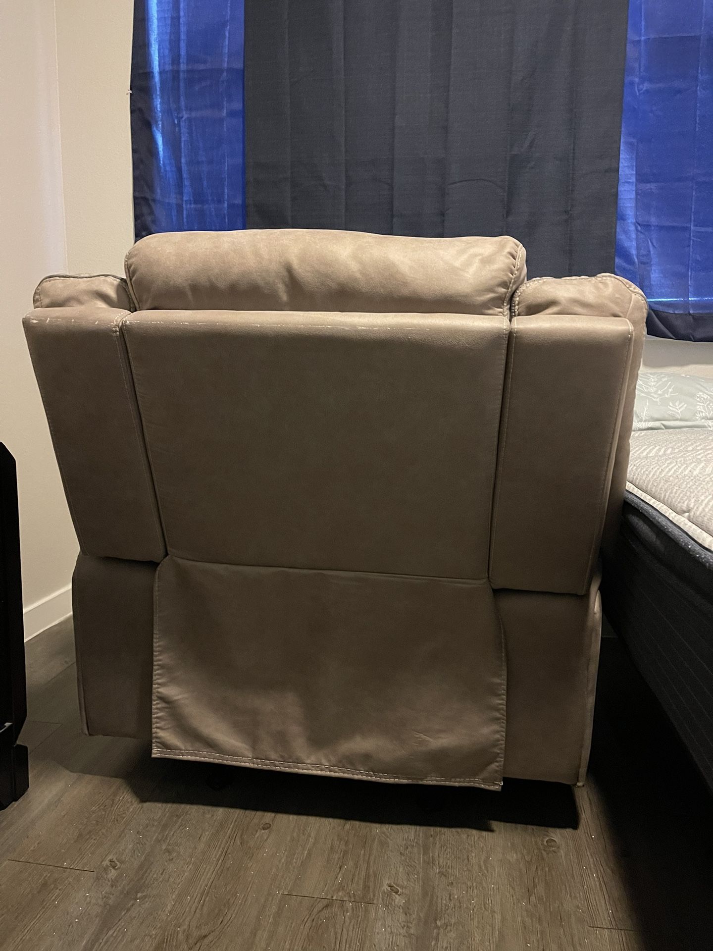 Recliner For Sale for Sale in San Antonio, TX OfferUp