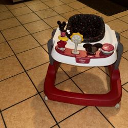 Mickey Mouse Walker 20$