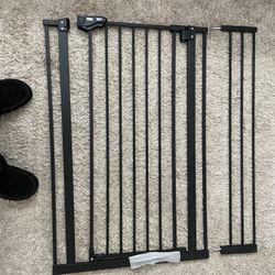 Frisco Pet Goods Extra Tall Black Pet Gate + extension 