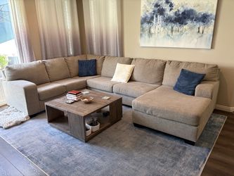 Living Spaces 3-Piece Sectional Sofa with Chaise – Great Condition