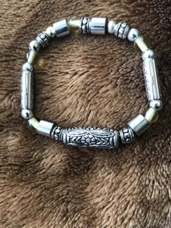 Metal bead bracelet