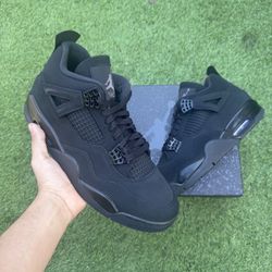 Jordan 4 “Black Cat” (2025) Size: 10.5M, 11M