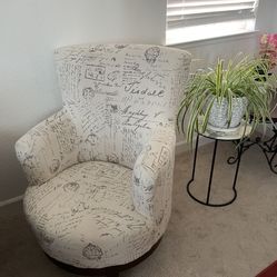 Almost Brand New Luxury 360 Degree Swivel Sofa Chair With Perfect Condition 