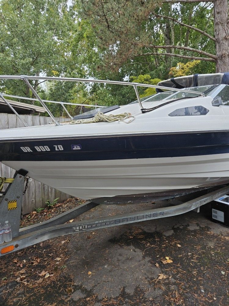 1987 Bayliner Boat, Clean Title