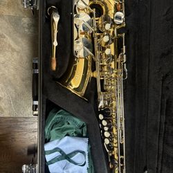 yamaha YAS-26 Alto Saxophone 