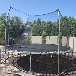 16 Ft Trampoline
