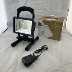 New 30W Portable Rechargeable Led Flood Lamp With Usb Powerbank Charger Ultra Bright With SOS Flashing Light Setting