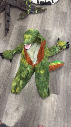 Toddler lizard costume