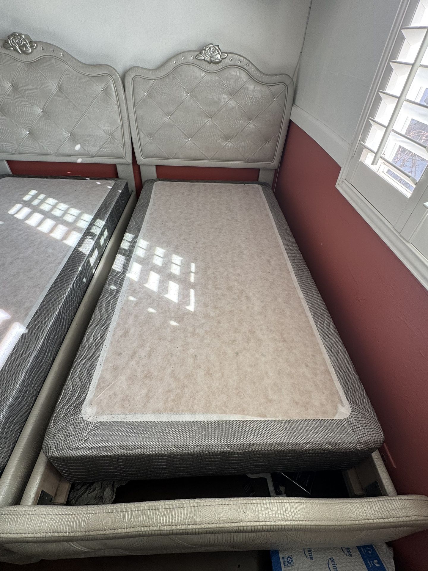 Twin Bed