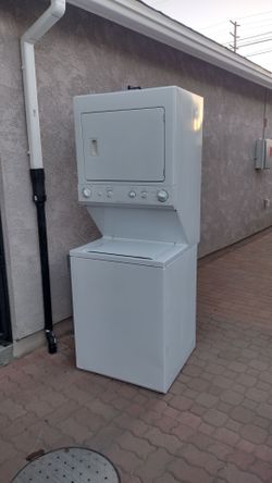Stackable washer gas dryer