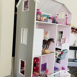 Doll house  For 18’ Dolls