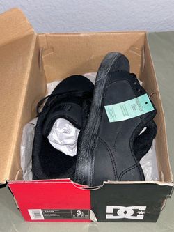 DC Youth Anvil Skate Shoes – Black – Size 3.5