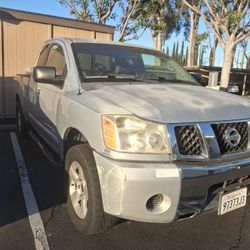 2007. Nissan titan 178 Mil Millas  Make Mw Offer 