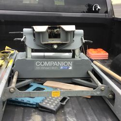 5th wheel  hitch slider