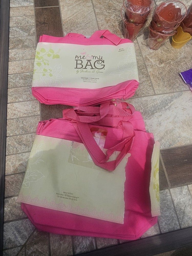 Mix Part Favors, Pink Table Cloth