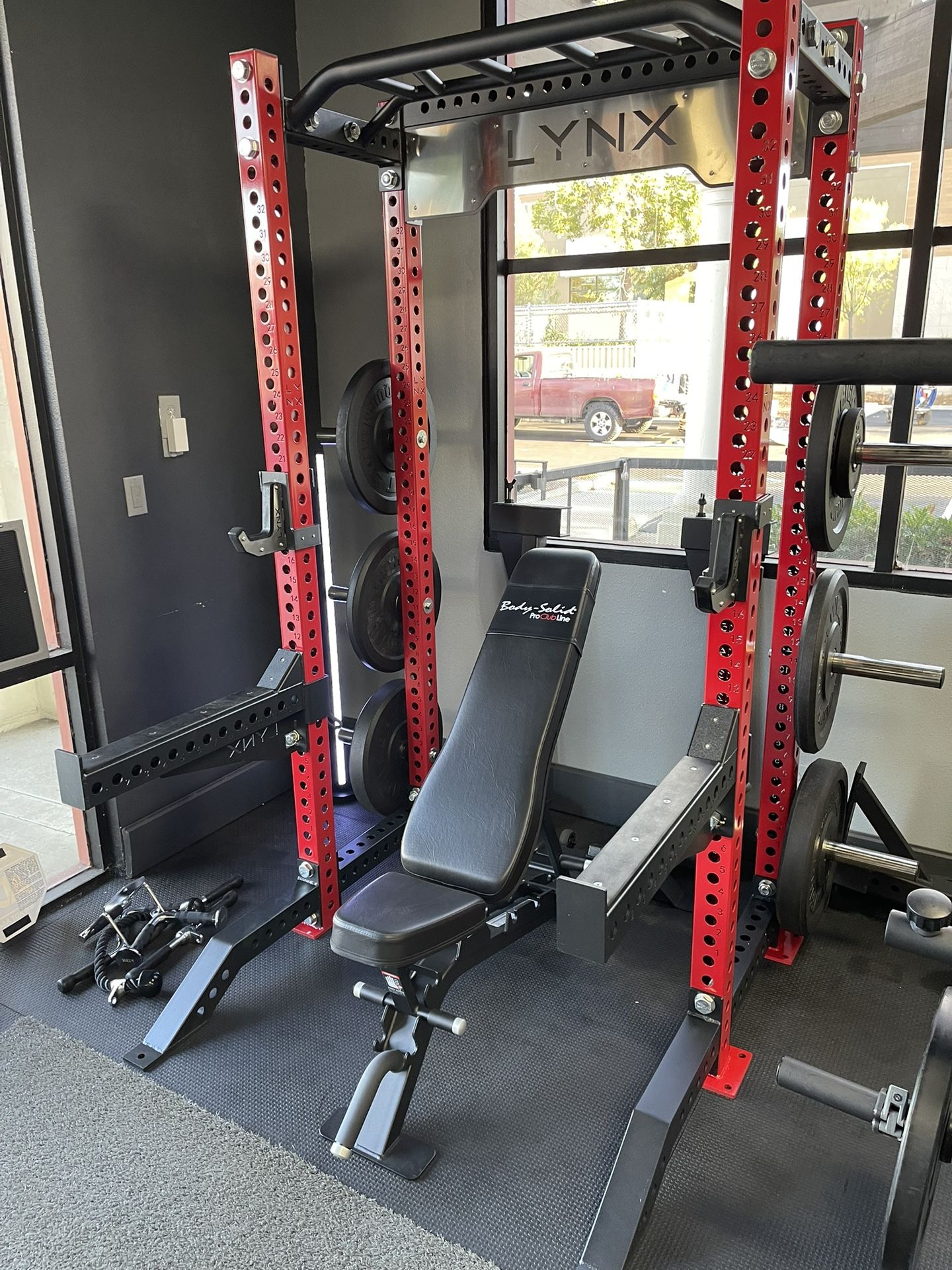 SQUAT RACKS🔹SMITH MACHINES🔹FUNCTIONAL TRAINERS