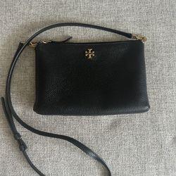 Tory Burch Mercer Pebbled Zip Crossbody Bag