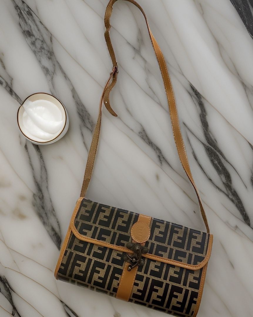 Vintage Style Fendi Crossbody/Shoulder Bag with Latch