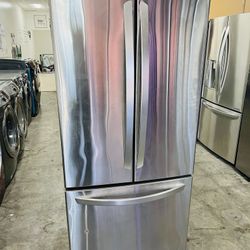 Refrigerator 30 Inches / Free Delivery / Perfect Condition