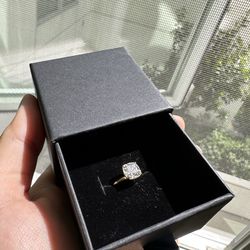1,5 carat Ring Gold 14k + Daimond very Shine size 6