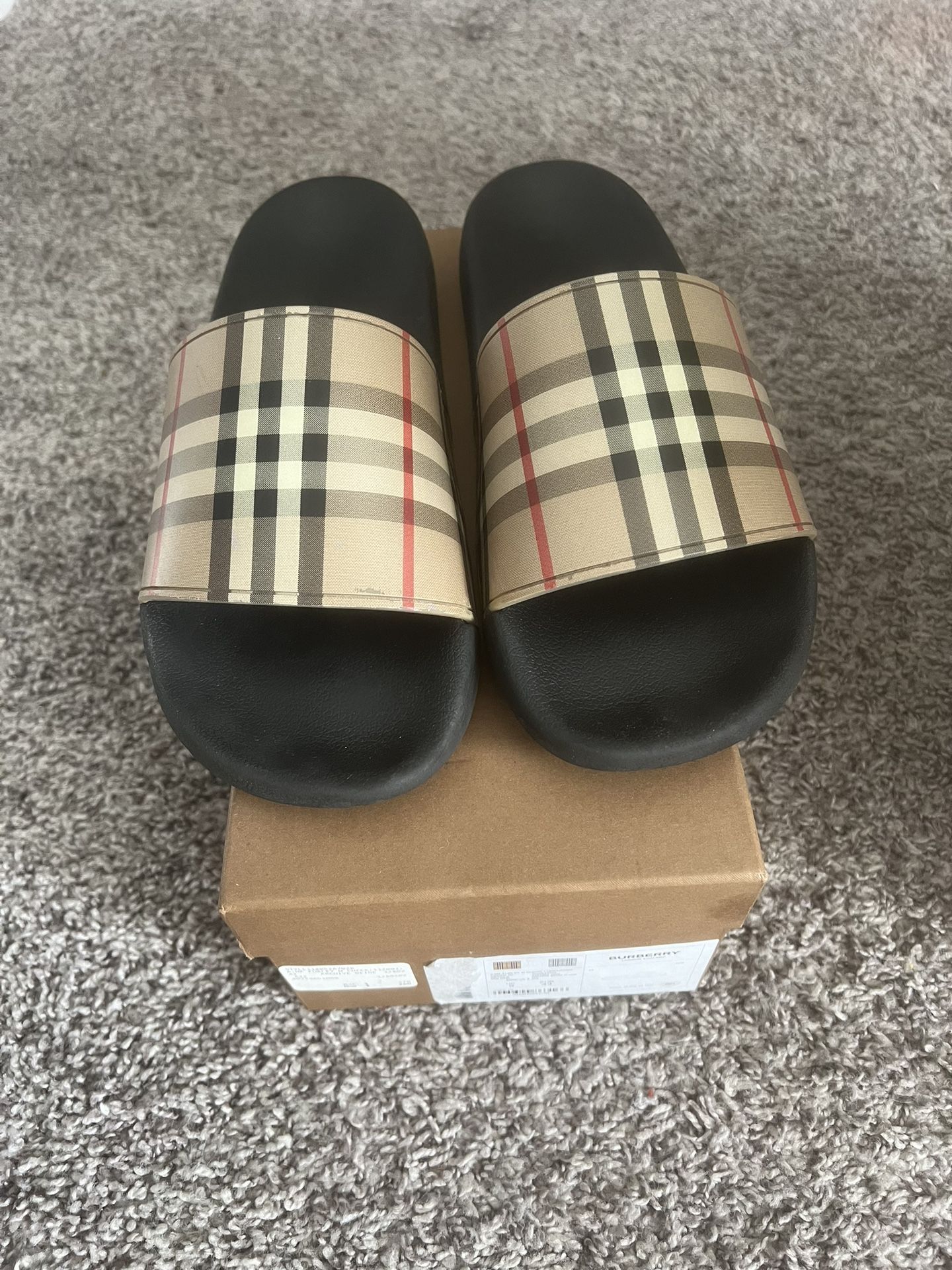 Burberry Slides Men Size 9 (42)
