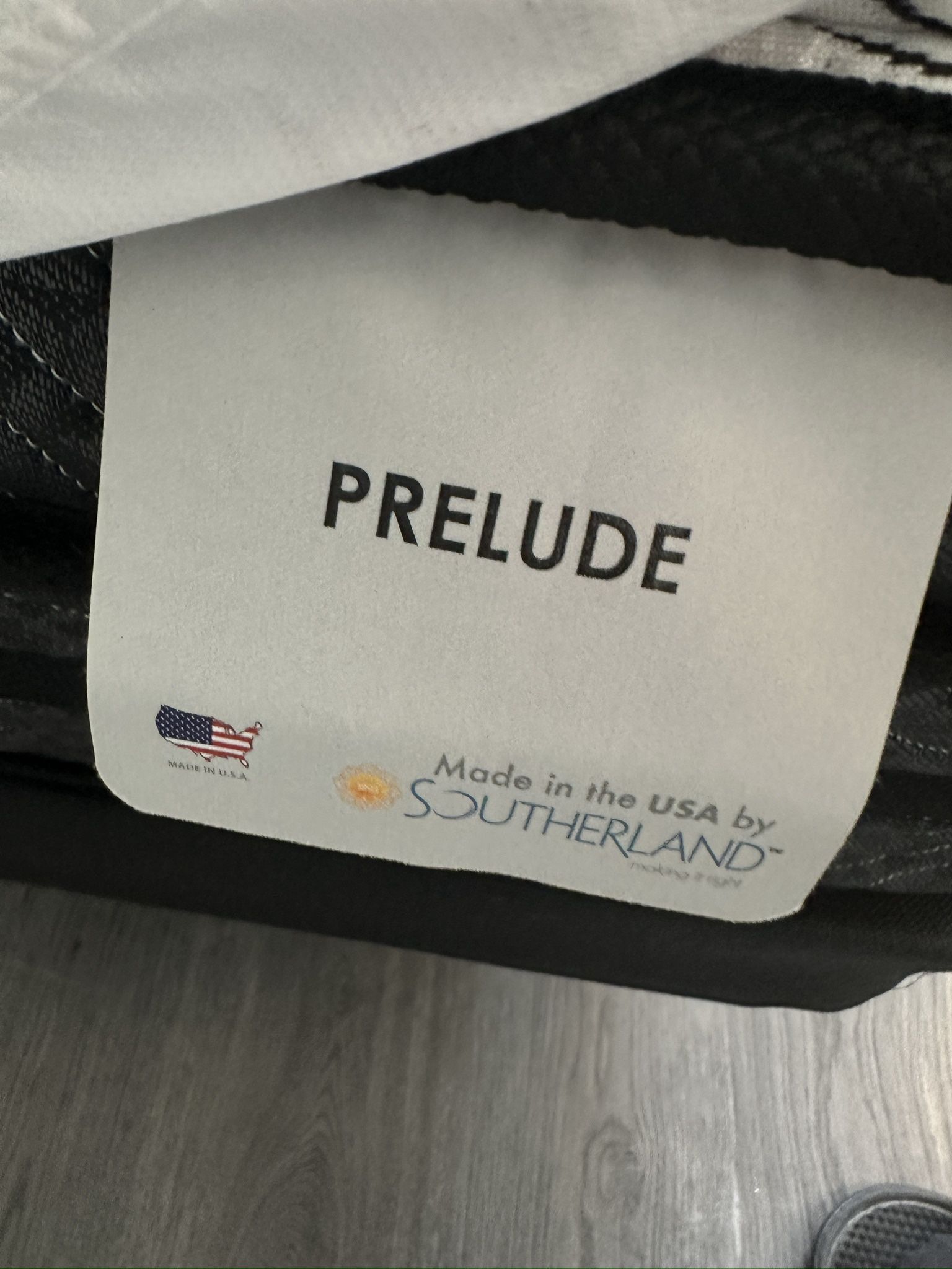 Southerland Prelude Queen Mattress + Bed Frame – Great Condition!