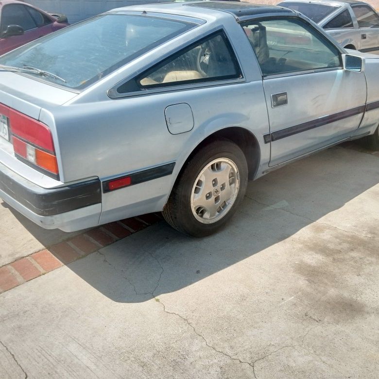 Nissan Z31 300ZX Vintage Nissan Z Restoration and Parts
