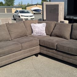 Sectional Couch 