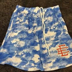 EE SHORTS 