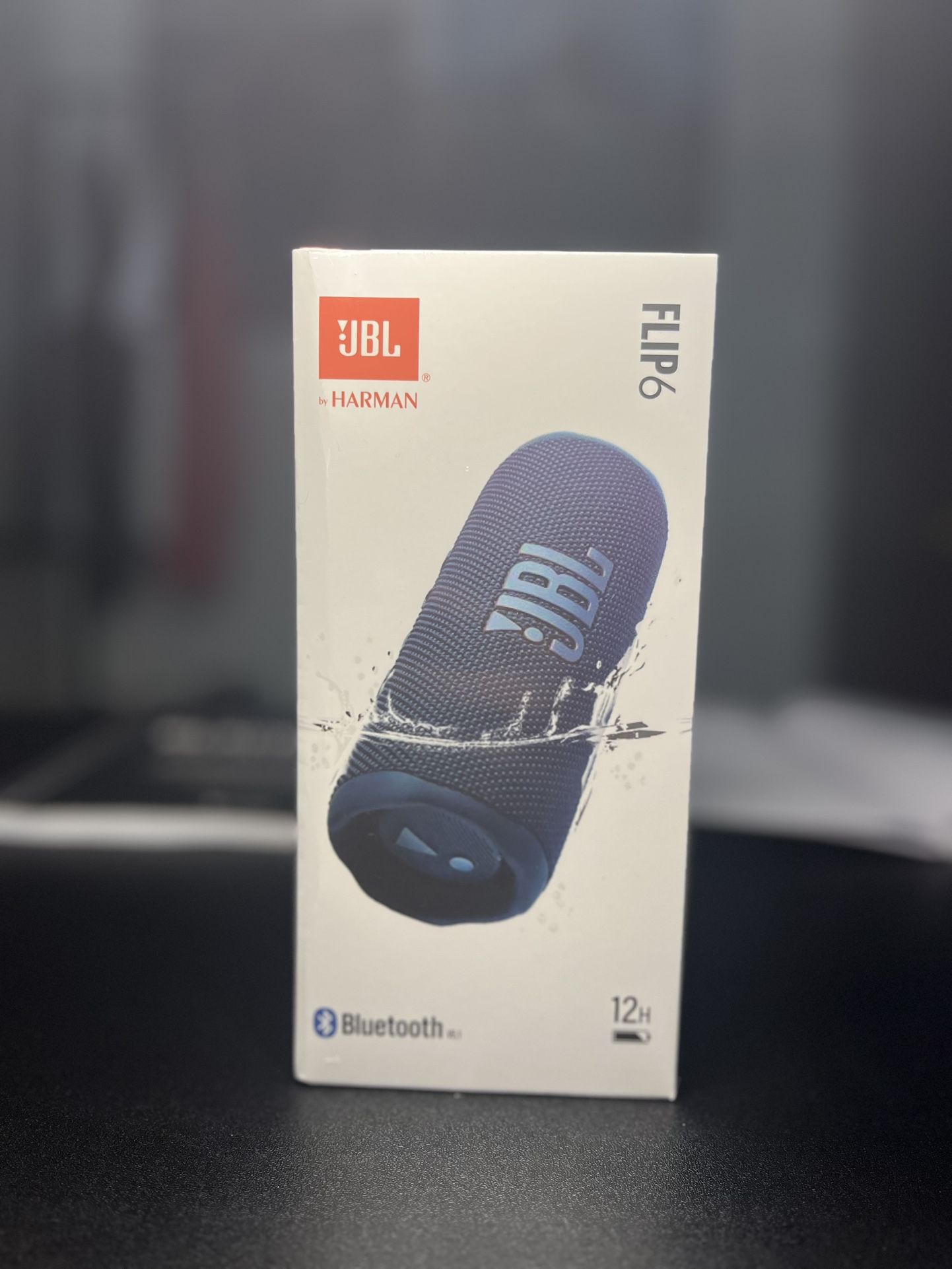JBL Flip 6 ( perfect for summer)