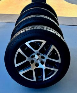 TRAIL BOSS SET 🔥 Chevy Silverado Tahoe Suburban 20" Wheels and Newly Tires 💯
