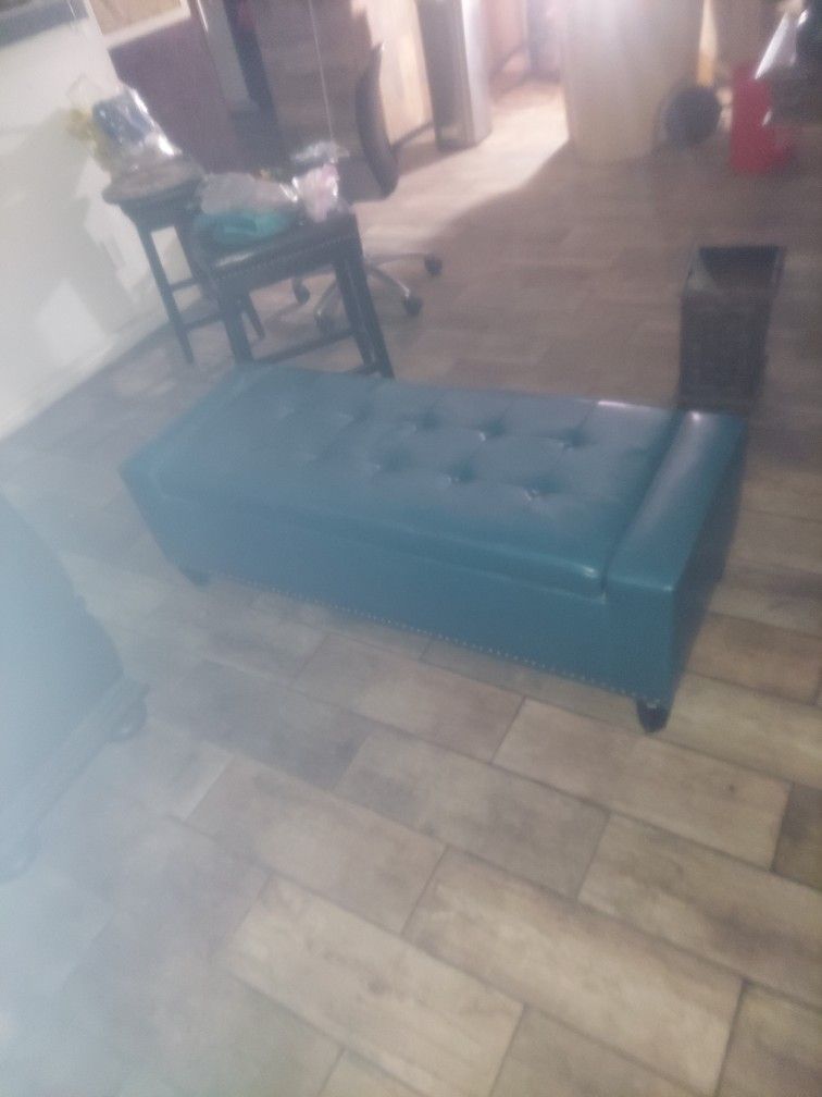 Ottoman With Storage $130 Obo0