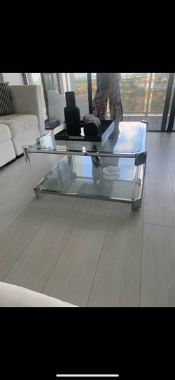 Luxury Coffee/Center/Cocktail table. Neiman Marcus bought. Like new- Moving Sale -> $550