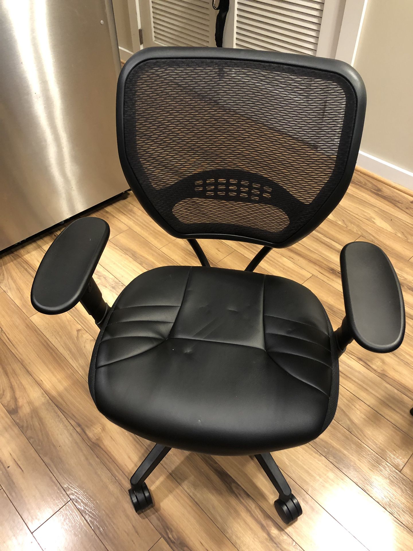 Black High Quality Office Chair