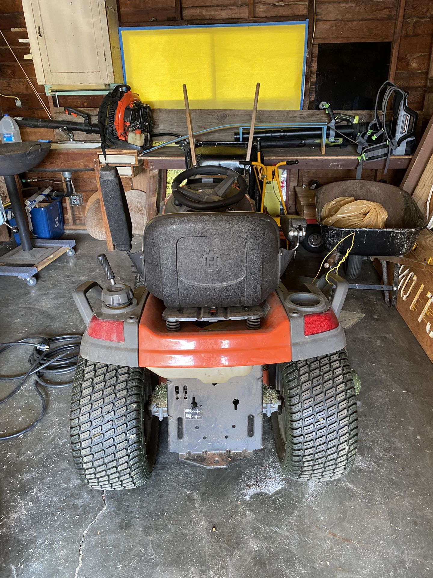 2012 GT52XLS Husqvarna Riding Lawnmower for Sale in Edgewood, WA OfferUp