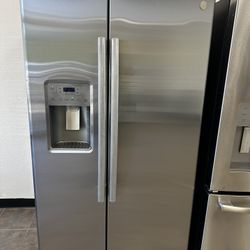 GE Side By Side Refrigerator 