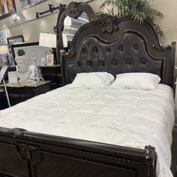 King Bedframe, Dresser, Mirror And Nightstand 