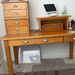 45 Obo Great desk for office Or Home  set up has four drawers