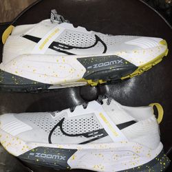 Nike ZoomX Zegama Mid White Vivid Sulfur trail running shoes - size 12