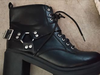 Women's boots