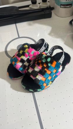UGG