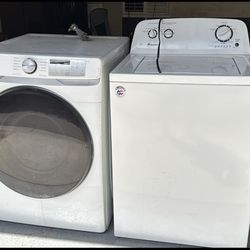 Washer dryer set