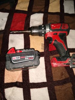 Milwaukee battery m18 and drill