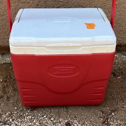 Coleman 9 QT Cooler, Red / White Model 6209 Personal Size Lunch Camping VTG