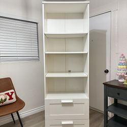 🩵 White Bookcase (IT’S AVAILABLE)