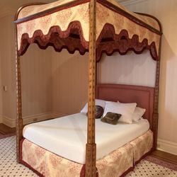 Victorian Style Four Poster Canopy  Full Bed 